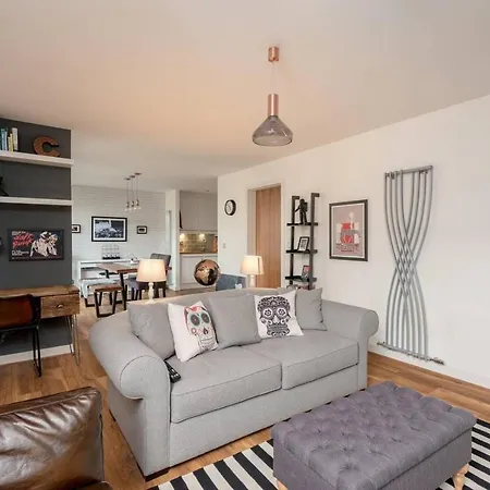 Altido Ultra Stylish 2 Bed, 2 Bath With Balcony And Parking Apartament Edynburg