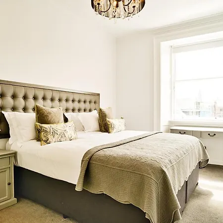 Joivy Luxury Flats On George Street Apartmán *