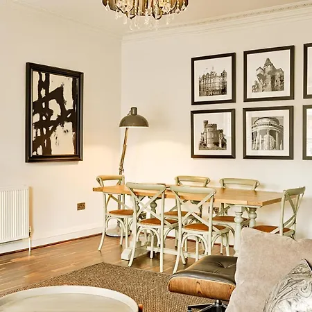 Joivy Luxury Flats On George Street Apartmán *
