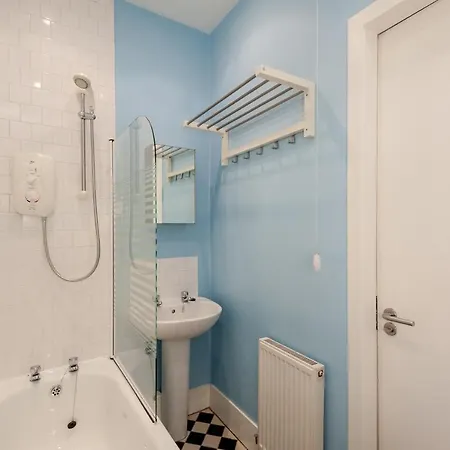 1 Bedroom In Old Town Centre Apartment