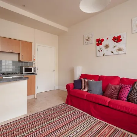 Apartment 1 Bedroom In Old Town Centre Edinburgh