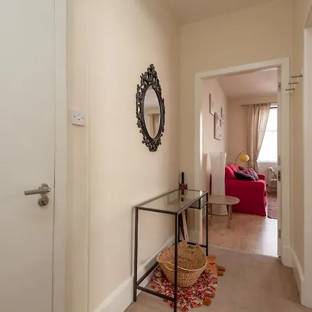 Apartment 1 Bedroom In Old Town Centre *