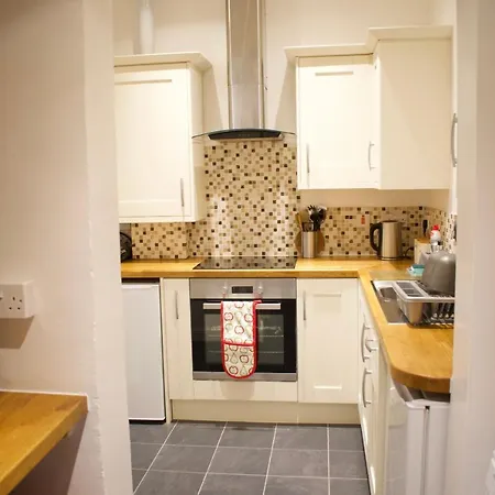 Bright 3 Bedroom Central