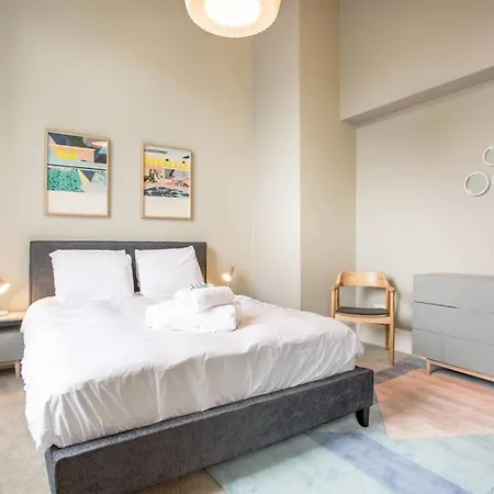 Altido Modern Flat In The Center דירה *