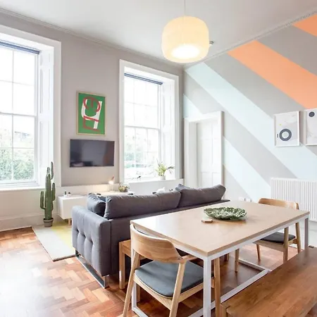 Altido Modern Flat In The Center דירה