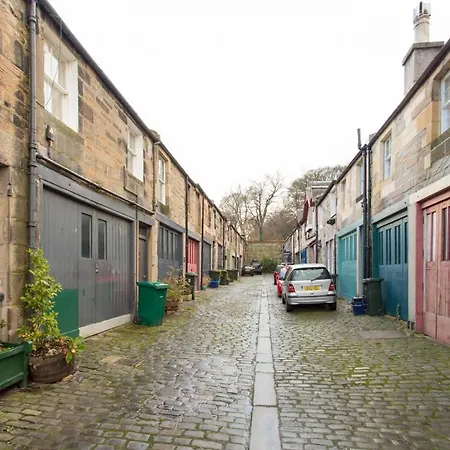 Altido Spacious 3br Mews House Behind Calton Hill * Édimbourg