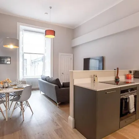 Altido Stylish 1-bed Flat In The Heart Of New Town Apartment Edinburgh