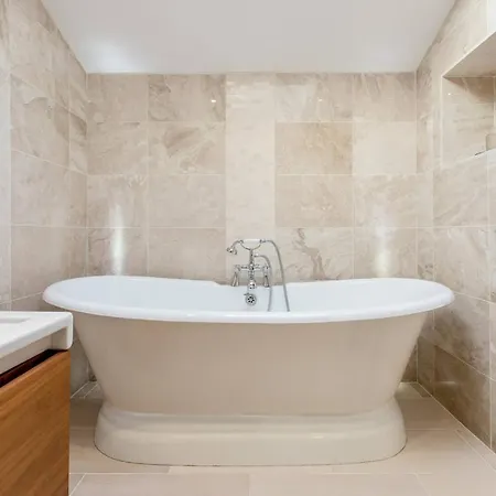 Hébergement de vacances Altido Spacious 3br Mews House Behind Calton Hill Édimbourg