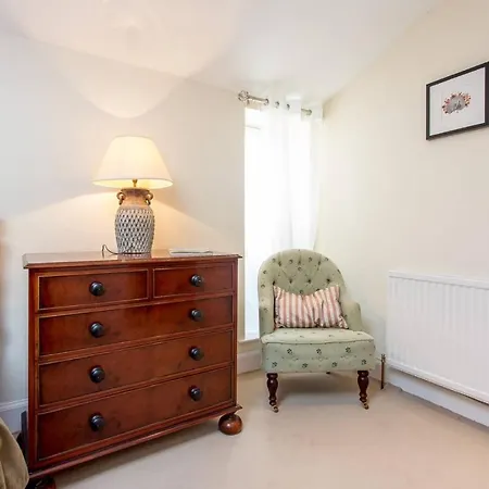 Altido Spacious 3br Mews House Behind Calton Hill Hébergement de vacances