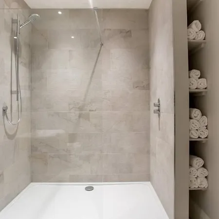 Altido Stylish 1-bed Flat In The Heart Of New Town Apartment *