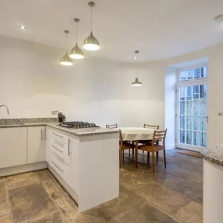 Joivy Spacious Flat With Garden In Centre Lägenhet Edinburg