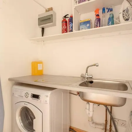 Old School House Apartment