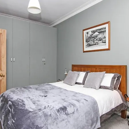 Old Town Flat *