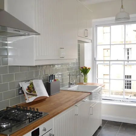 Joivy Stylish In Trendy New Town Location Edinburgh