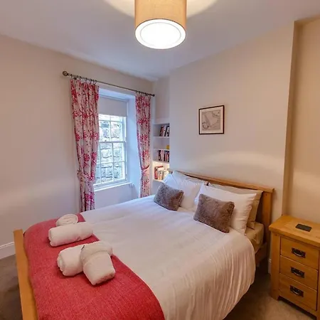 Joivy Stylish In Trendy New Town Location * Edinburgh