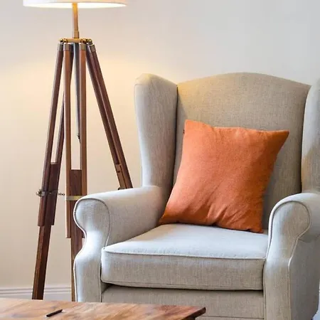 דירה Joivy Stylish In Trendy New Town Location *