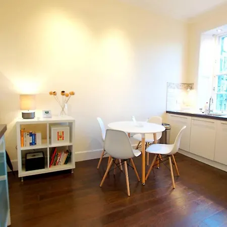 Apartment Joivy Modern Centre Flat Next To Calton Hill