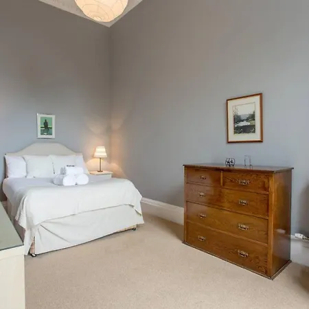 Lägenhet Joivy Spacious In New Town Prime Location Edinburg