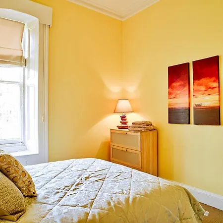 Altido Fabulous Location In Peaceful New Town Cul-de-sac דירה אדינבורו