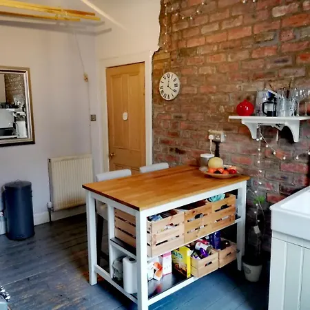 Beautiful And Spacious Flat In Morningside Διαμέρισμα *