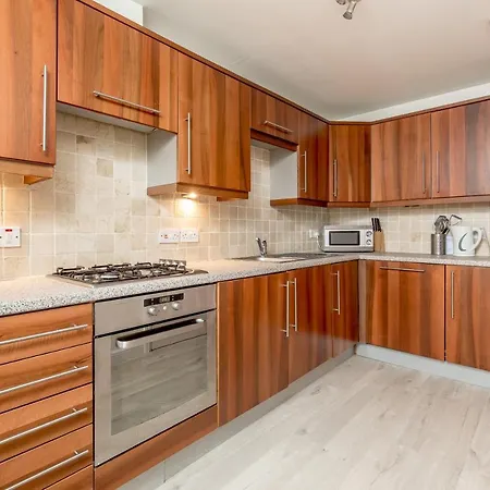 64 Duff Street West End דירה *