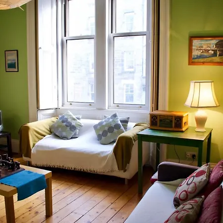 شقة Traditional 3 Bedroom In Bruntsfield