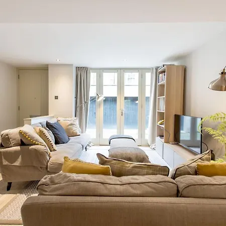 Northumberland Place - Gorgeous 3 Bed Mews House In Central Appartement