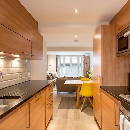 Northumberland Place - Gorgeous 3 Bed Mews House In Central Appartement *
