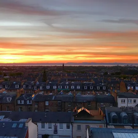 Отель 28 York Place