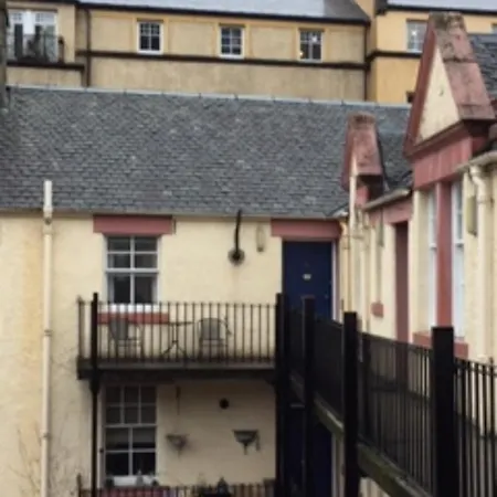 2 Bedroom In The Heart Of Old Town *