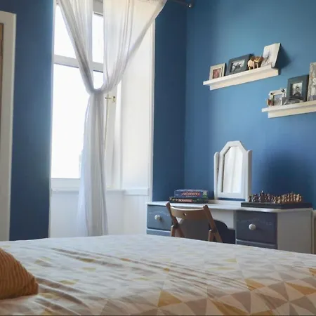 Apartament Refurbished 1br With City Views And Airport Links Edynburg