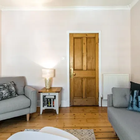 Apartamento Bright Flat In The Heart Of Leith. Free Parking.