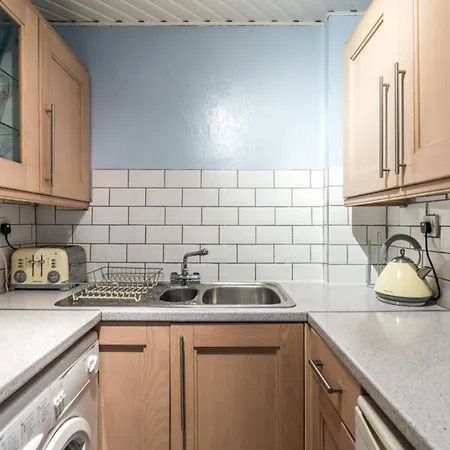 Apartamento Bright Flat In The Heart Of Leith. Free Parking. Edimburgo