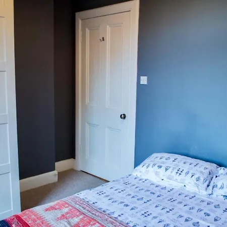 Colourful 1 Bedroom Flat Off Leith Walk Appartement Édimbourg