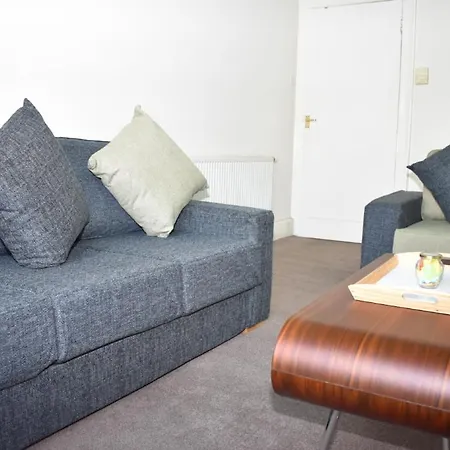 Spacious And Cosy One Bed In Leith! Daire Edinburgh