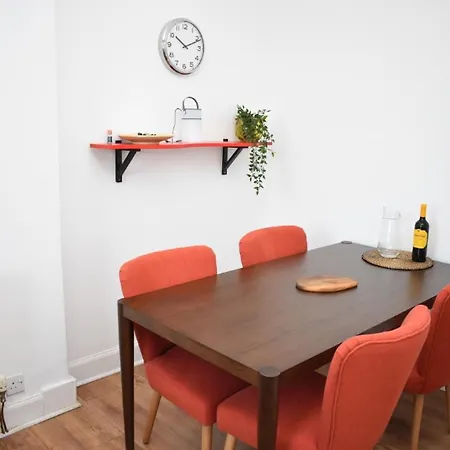 Spacious And Cosy One Bed In Leith! Edinburgh