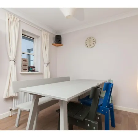 Quiet, Convenient With Nice View Of Arthur's Seat. Edimburgo