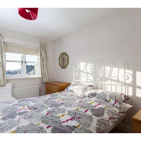 Quiet, Convenient With Nice View Of Arthur's Seat. Apartamento