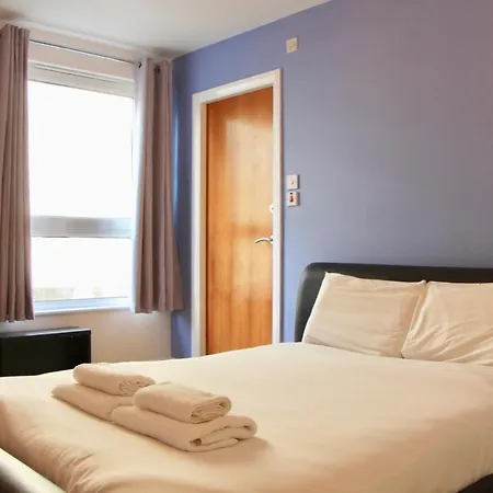 3 Bedroom In Vibrant Area Εδιμβούργο