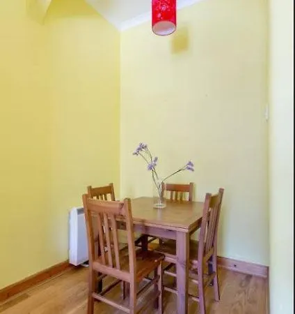 Brunswick Street - Central Traditional Flat