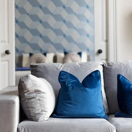 Luxury Renovated 1 Bed Nr St - Super