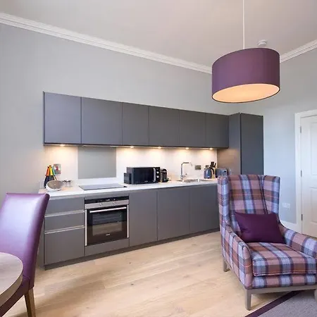 No1 - George Iv Bridge * Edinburgh