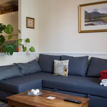 Castle View Flat In City Centre Sleeps 4 Appartamento Edimburgo