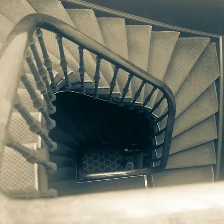 New Town (adults Only) 招待所 3*