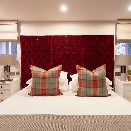 Hotel The Roseate - Small Luxury Of The World 5*