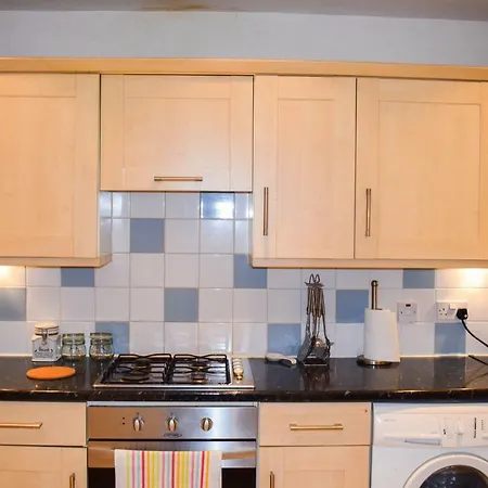 דירה Bright 2 Bedroom In