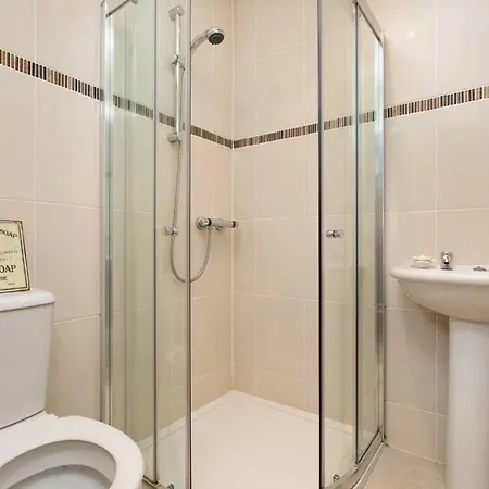 Διαμέρισμα Bright And Airy West End 2-bedroom *