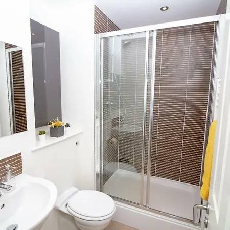 Waterfront By Style Plus Aparthotel Edinburgh