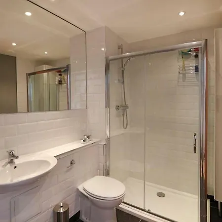 Fantastic 2 Bed With Superb Views On The Shore إدنبرة