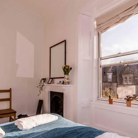 Apartment Comfortable In Leith
